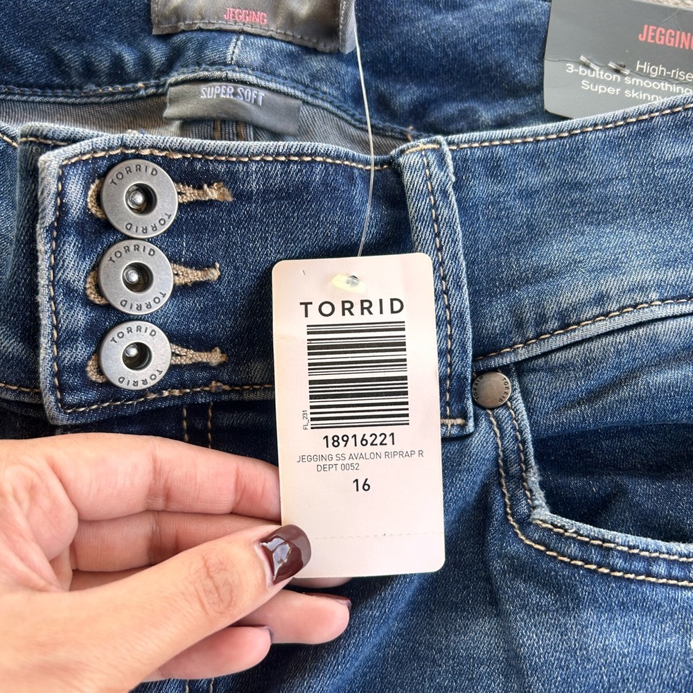 NWT Torrid High Rise Jegging - Picture 7 of 10